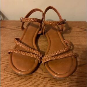 Cute Sandal size 7 1/2